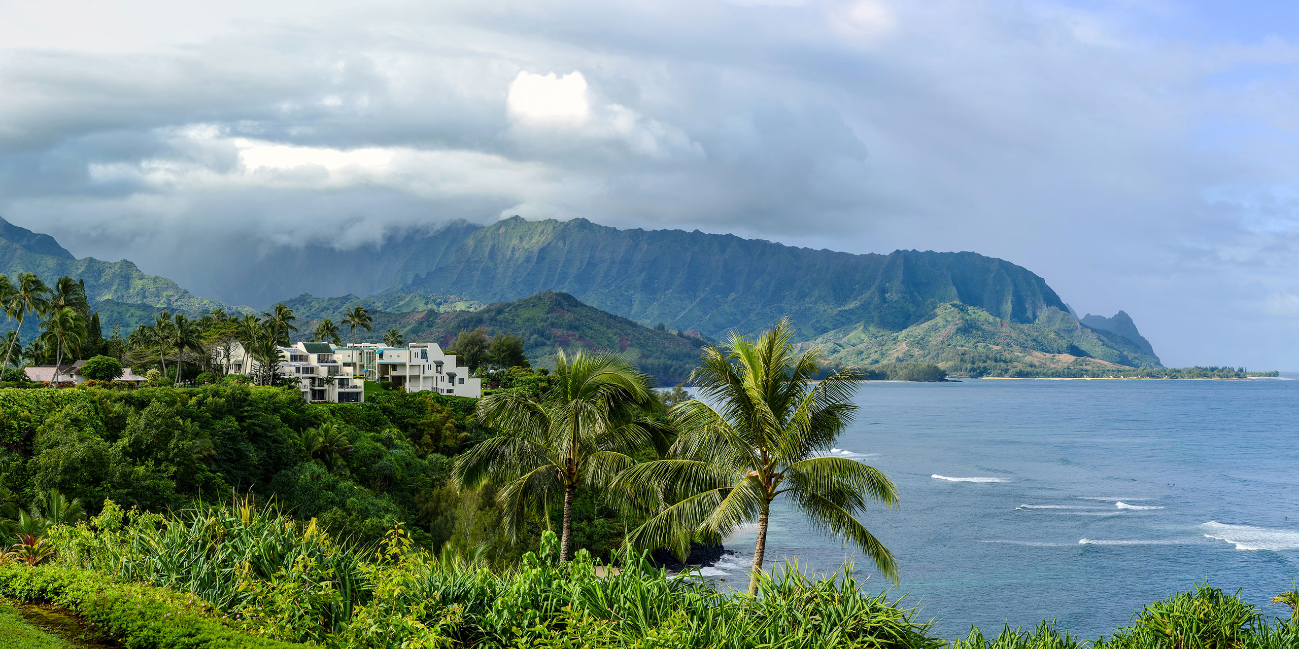 Hawaii; Courtesy of Sean Xu/Shutterstock.com